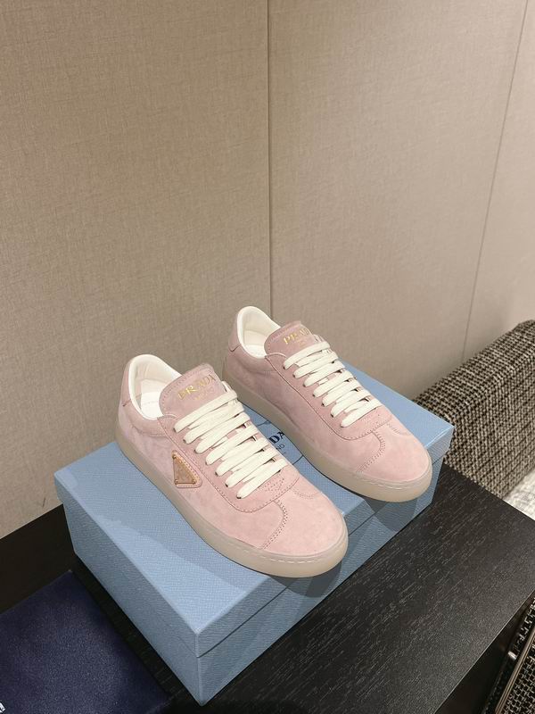 2025 Prada Female Low Cut 0507